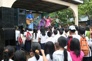 Philippines Mission Trip - Cumadcad National High School (24 Sep 2009)